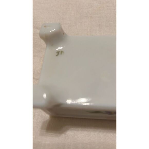 Vintage Westmorland Hand Painted/Signed Milk Glass Jewelry Box - Picture 4 of 8